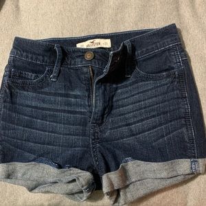 ✰ Hollister High-Waisted Shorts